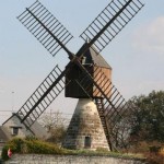 Moulin cavier , semii troglodyte il date du 15  siècle et a été restauré dans les années 70, 